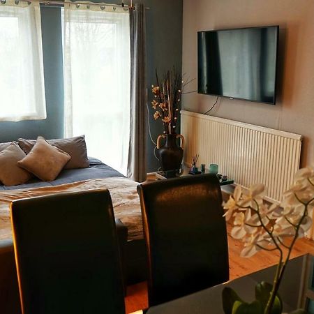 North London Apartment - Edmonton Eksteriør billede